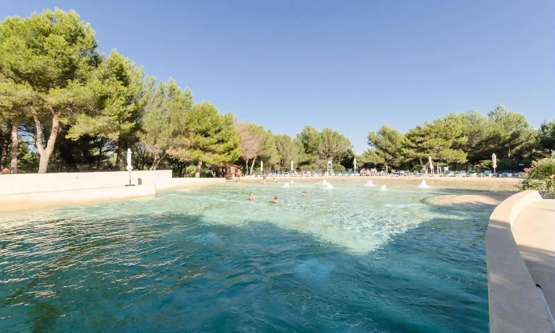 Village Pont Royal En Provence - Maeva Home - Appartement Climatise 2 Pieces 4 Personnes - Selection Mae-2601 Mallemort 0*,  Francie